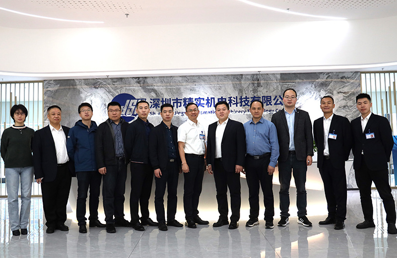 The Vice General manager of SVOLT, Li Pengfei leads the team to investigate the Jingshi company