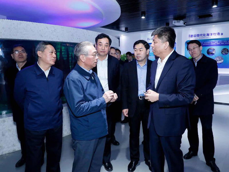 Liu Jiayi, Secretary of the Shandong Provincial Party Committee and Director of the Provincial People's Congress, investigates the development of the marine economy