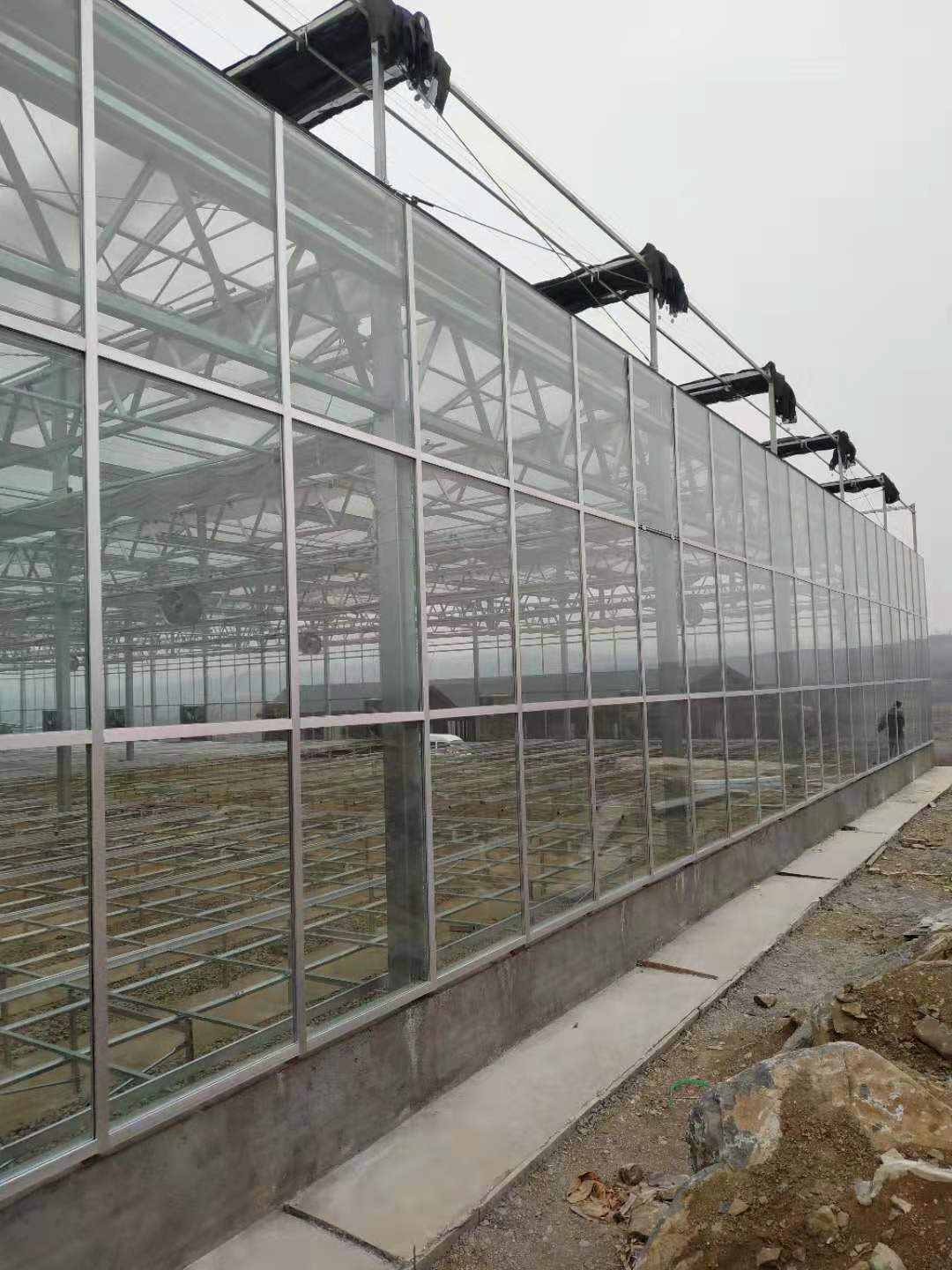 Glass greenhouse in Baofeng city
