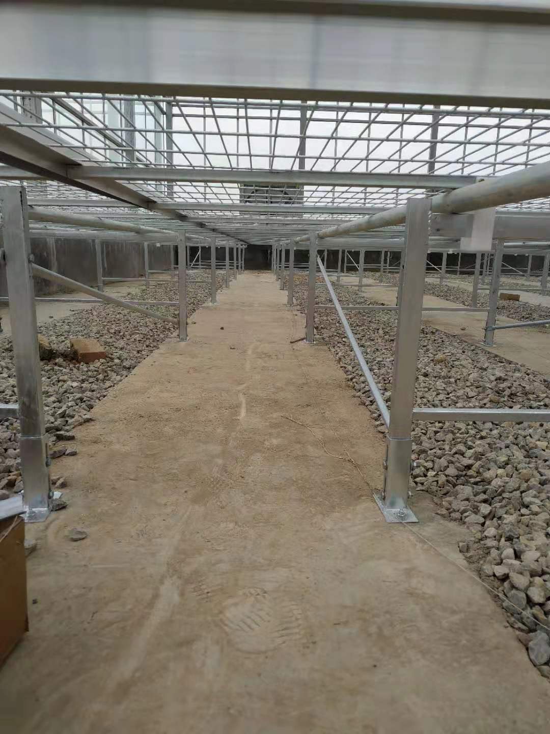 Glass greenhouse in Baofeng city