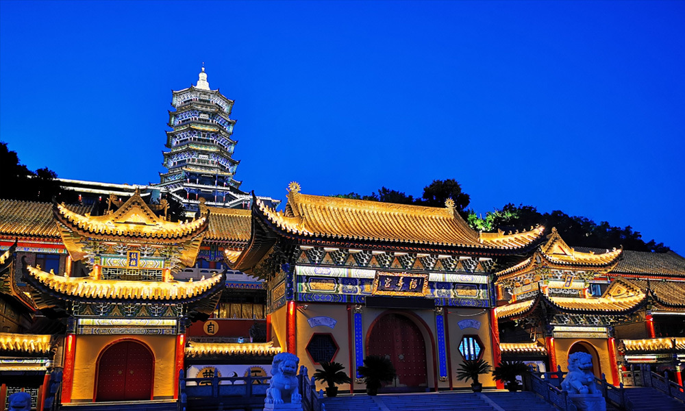 Lighting solutions for ancient buildings