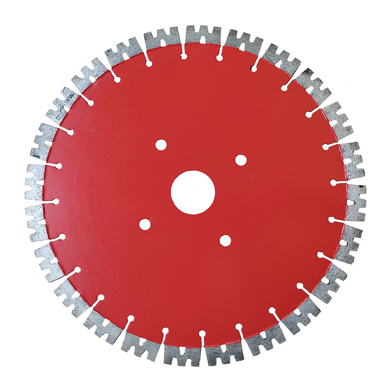 Road cutting blade