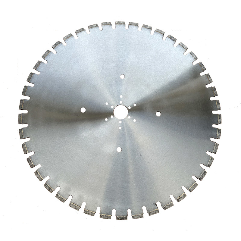 Wall cutting blade