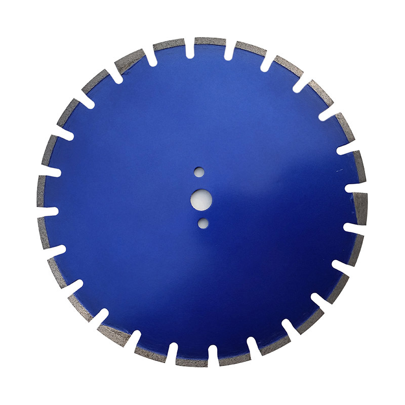 Road cutting blade