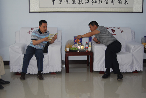馬來(lái)西亞商會(huì )來(lái)我司考察