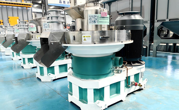 Wood pellet machine