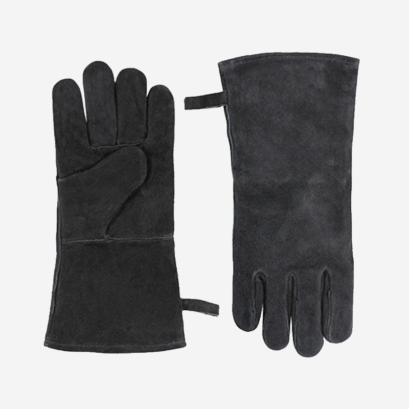 gants de soudure en cuir noir.