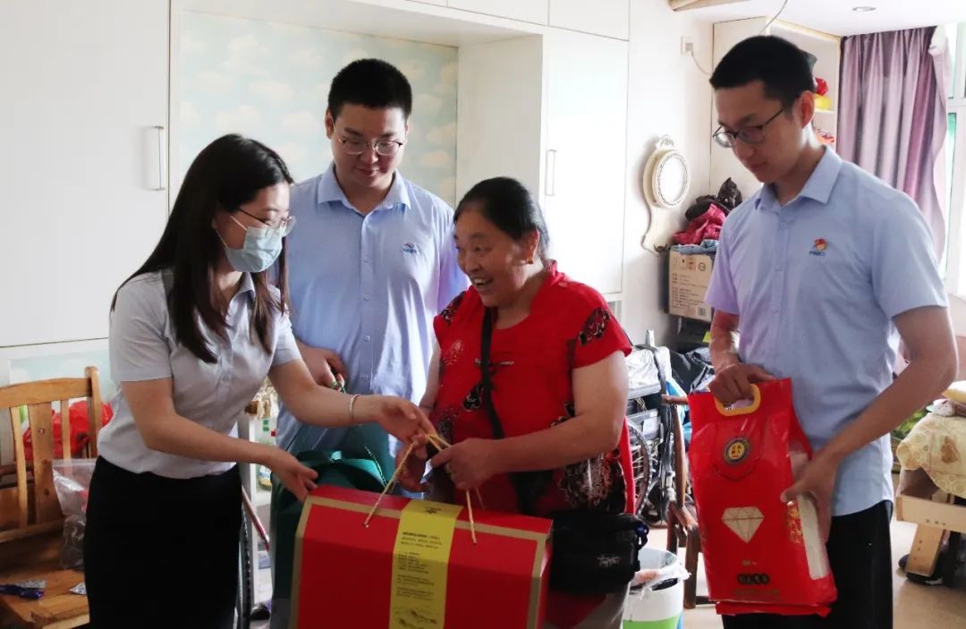支部动态 | 慰问送祝福，关怀暖人心