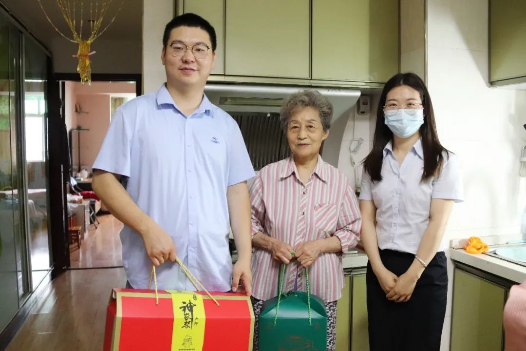 支部动态 | 慰问送祝福，关怀暖人心
