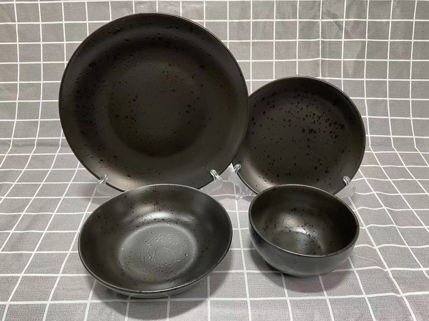 matt black with speckle  glaze