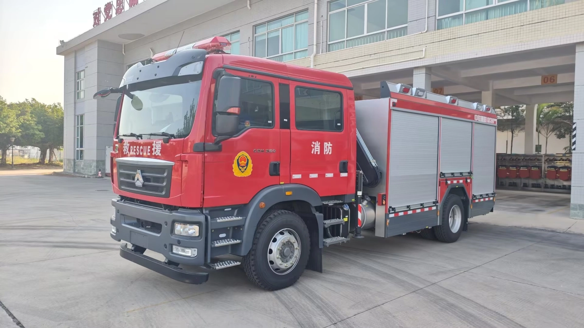 器材消防車