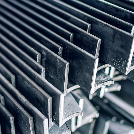 Advantages of carbon steel