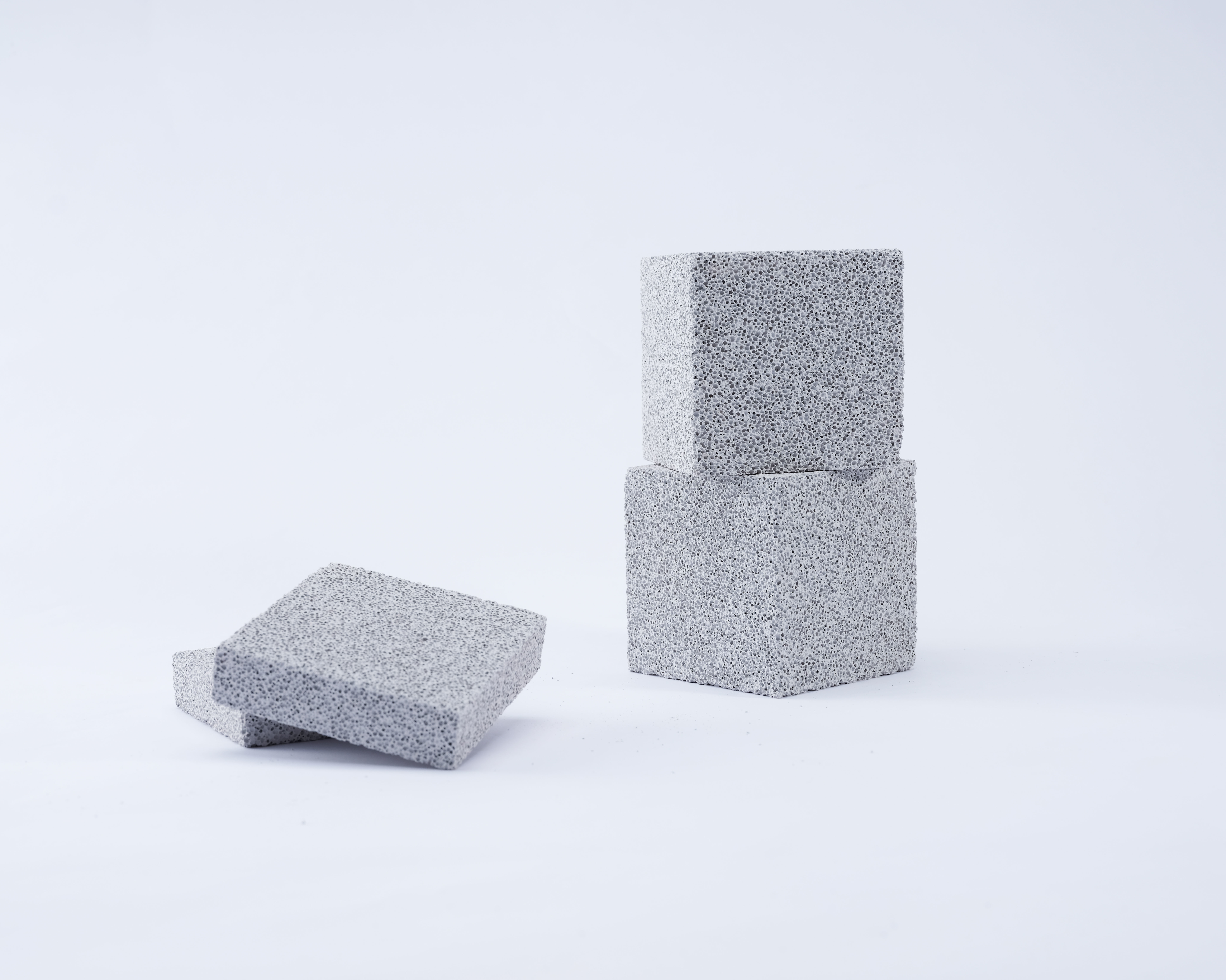 Autoclaved aerated concrete masonry block