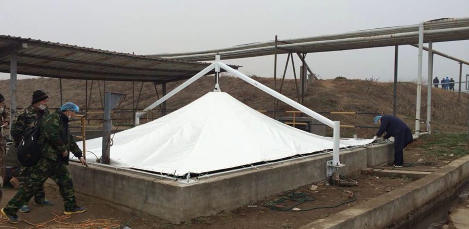 Modern animal husbandry Ma'anshan pasture sewage pool reverse hanging membrane