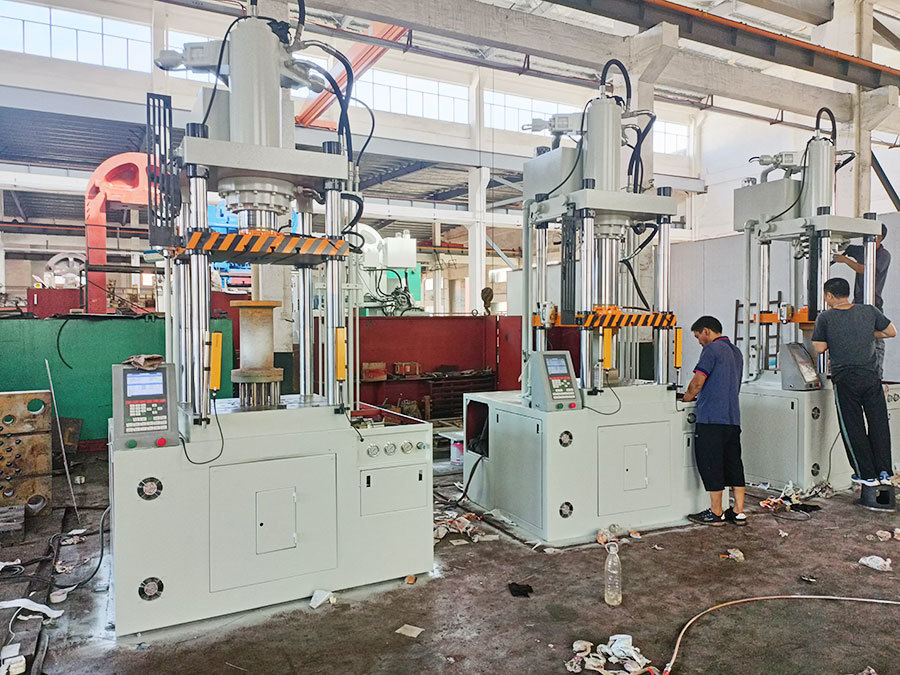 Four Column Stretcher