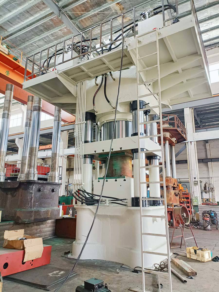 Four-column forging press