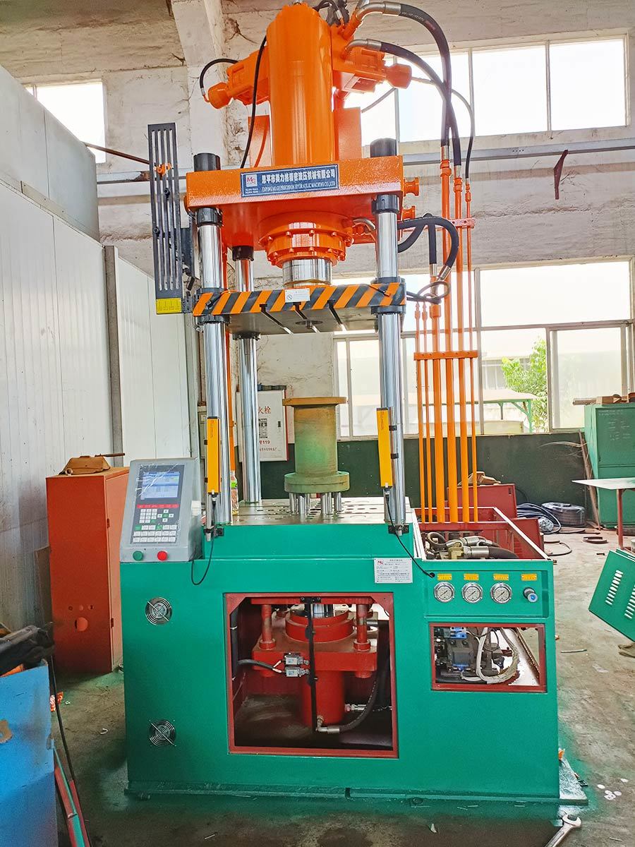 Four Column Stretcher