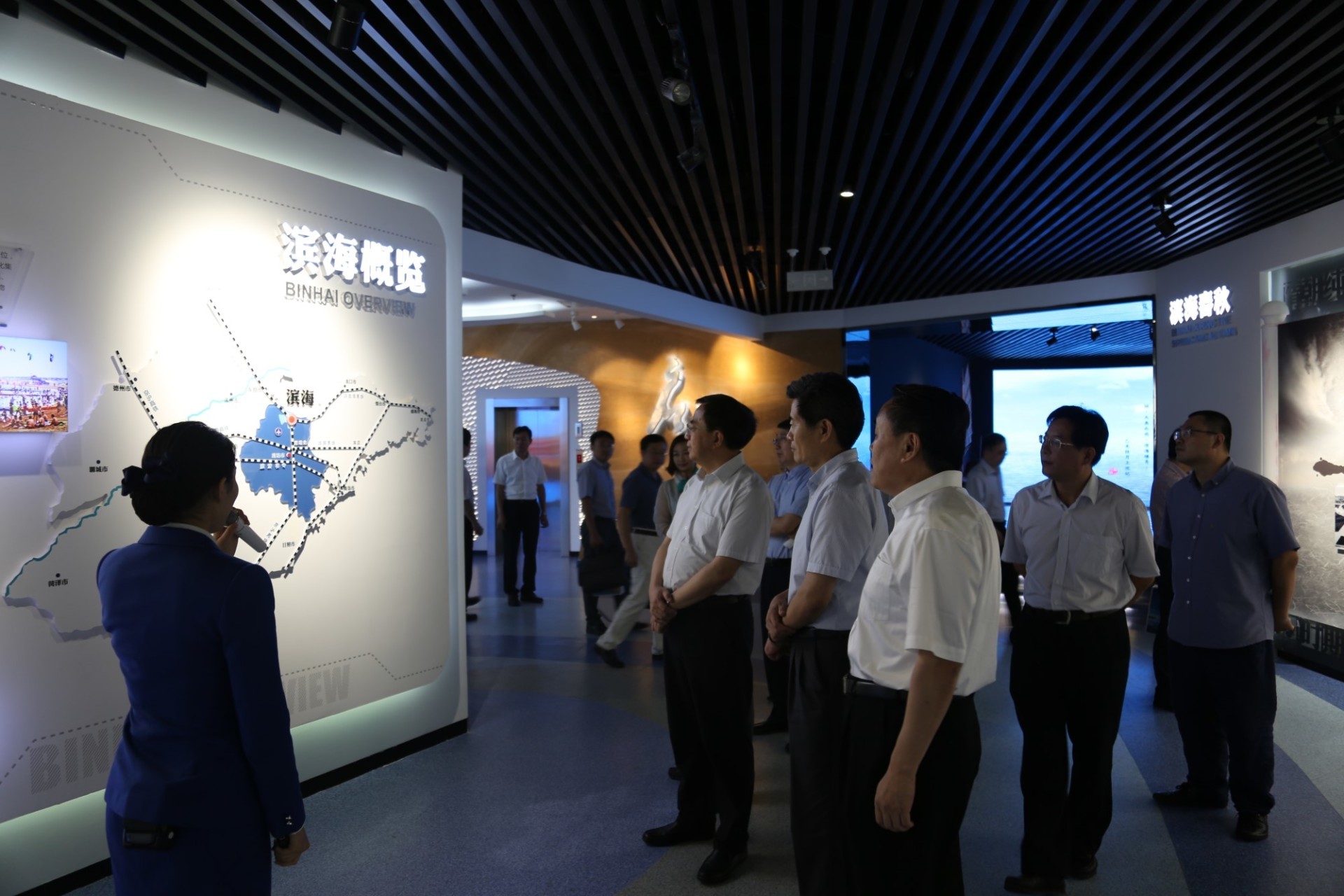 落实五大发展理念推进海洋新区建设座谈会在城市艺术中心举行 落实五大发展理念推进海洋新区建设座谈会在城市艺术中心举行