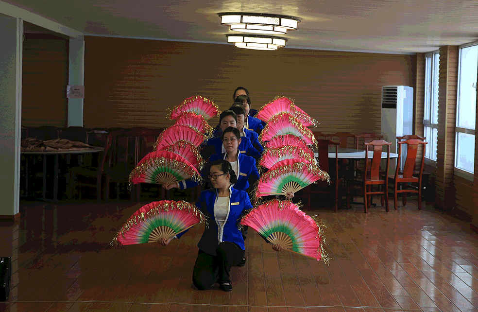 展示才艺 传递欢乐——2015年会节目初选工作顺利进行 展示才艺 传递欢乐——2015年会节目初选工作顺利进行