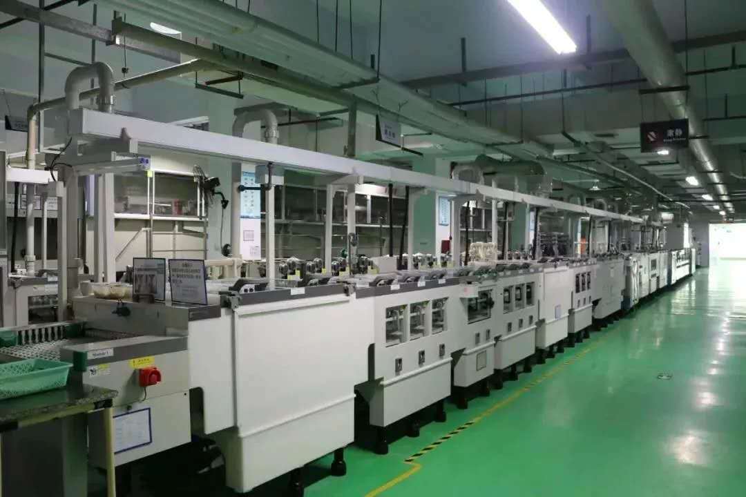 深圳FPC黑孔线厂家对FPC的特点及柔性线路板的基本结构