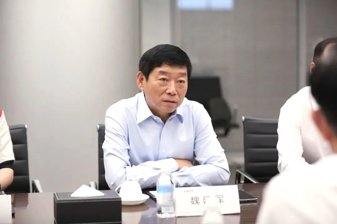 中国建材集团与长城控股集团进行合作交流