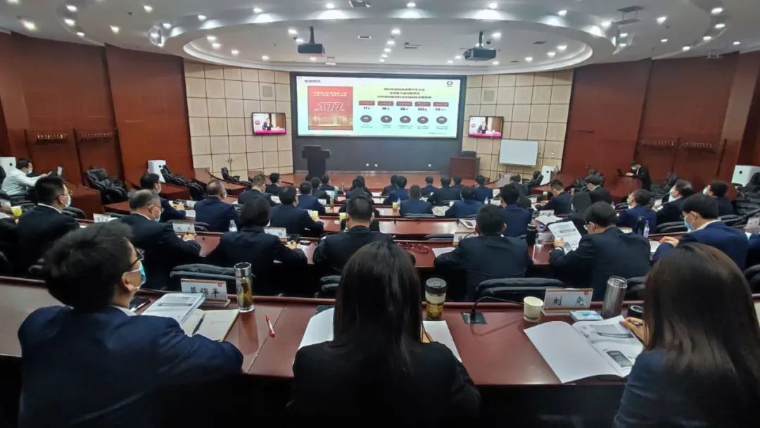 周育先為中材國際第一期中青班授課
