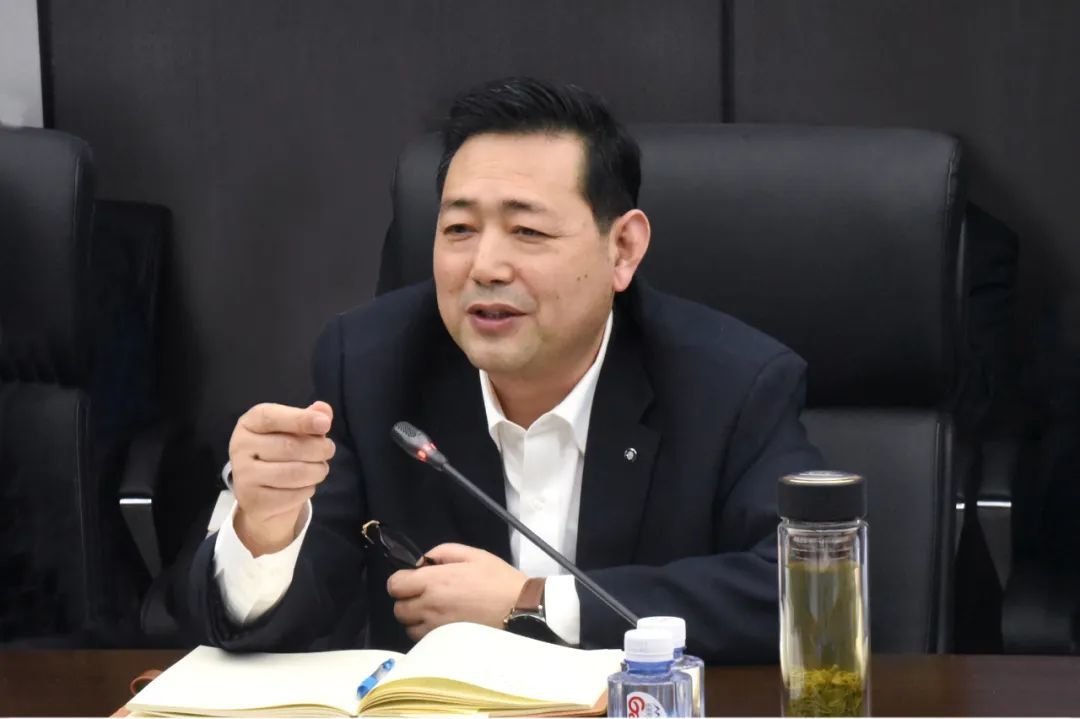 周育先一行到中材國際調研