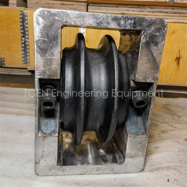 Pipe jacking machine cutter holder