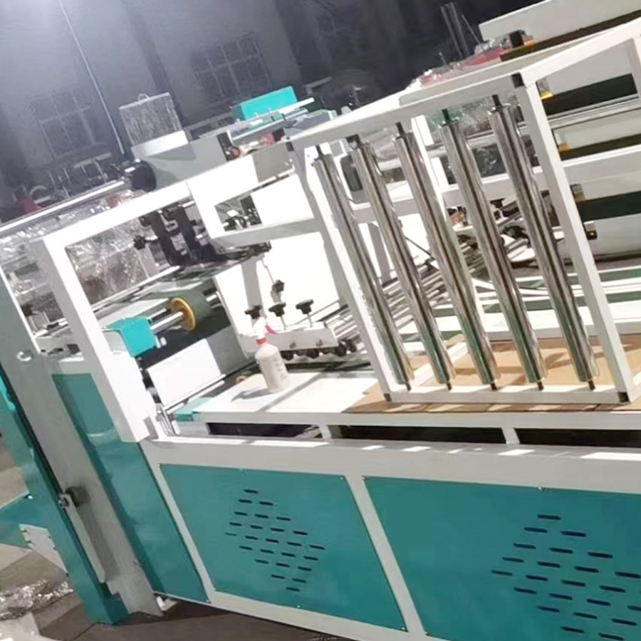 Press type box gluing machine