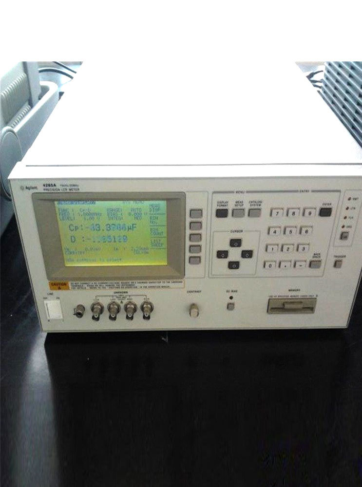 电学室：精密LCR测试仪HP4284A