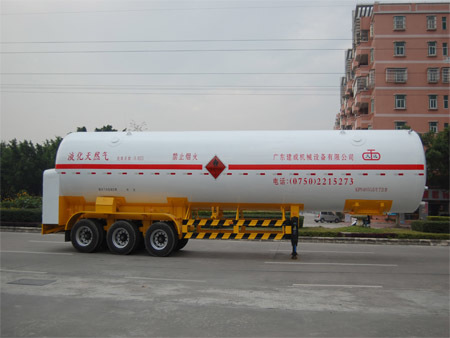 LNG transport semi-trailer