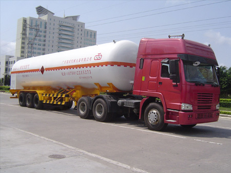Natural gas transport semi-trailer