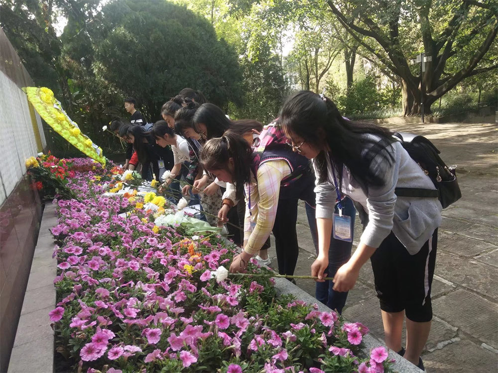 清明节南山烈士陵园进行纪念烈士活动