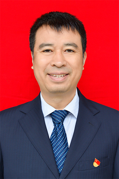 严洪
