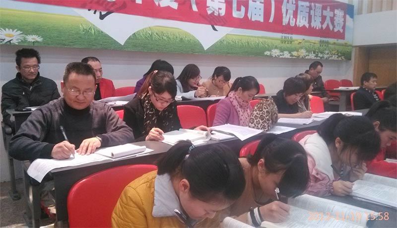 群策群力 注重落实 高三语文组集体教研