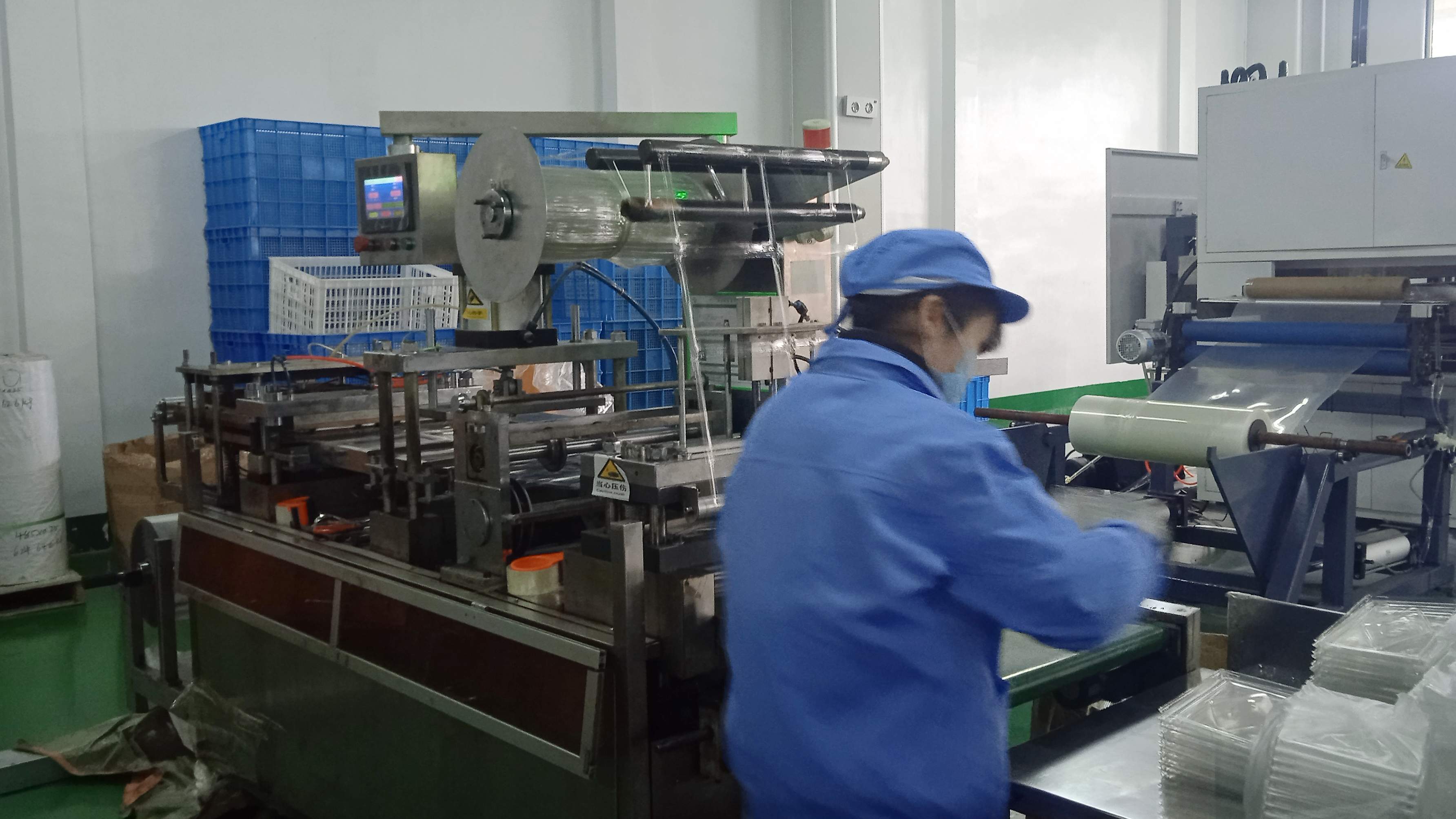 Plastic Lid Forming