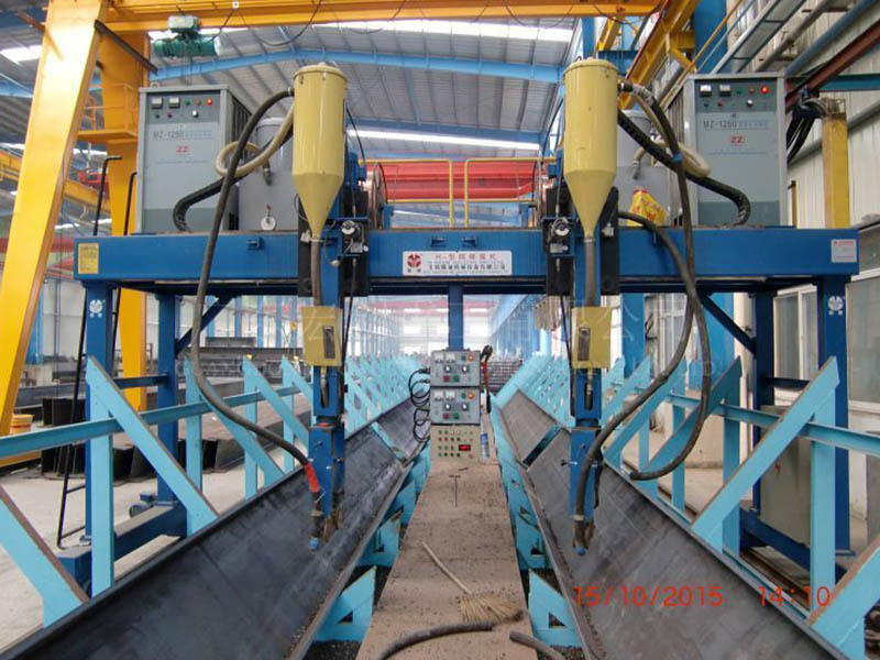 Automatic submerged arc welding