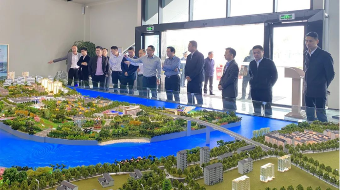 宜昌市政府研究室至交投·鱘龍灣文化旅游項(xiàng)目進(jìn)行調(diào)研