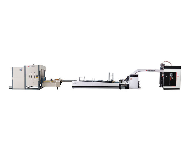 Automatic laminator turns overthe paper receiving line