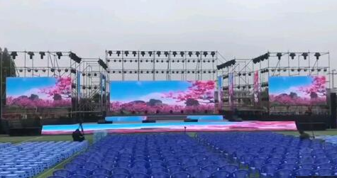 Outdoor LED Stage Rental Display P3.9, High School, Xiangyang, China Outdoor LED Stage Rental Display P3.9, High School, Xiangyang, China