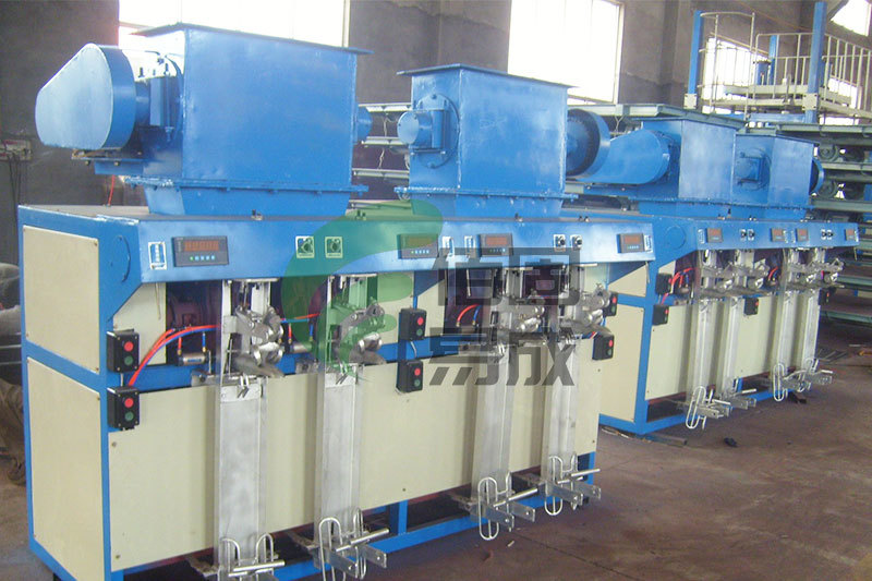 Four mouth packing machine