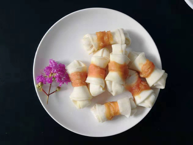 chicken  rolled bleached rawhide knotted bone