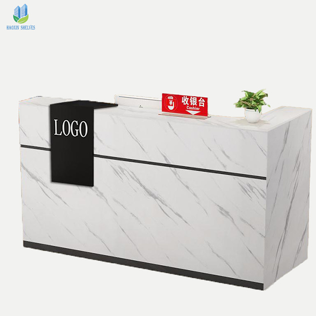 小吧台服装店收银台