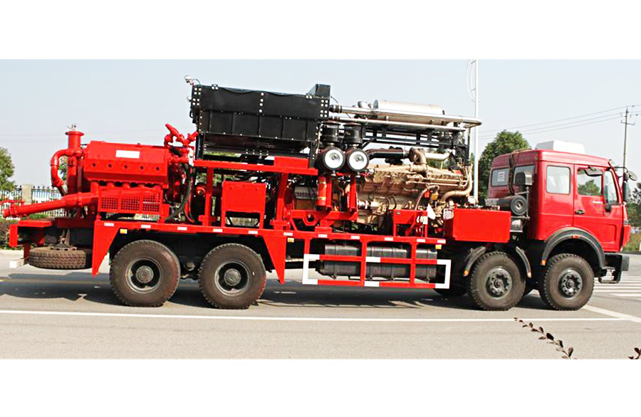 JYYLC105-1860(2500) Fracturing Truck