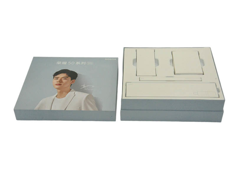 Mobile phone cover and tray carton