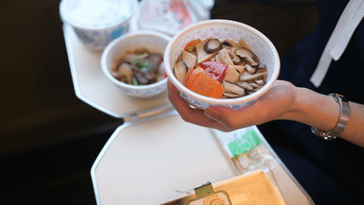 青花瓷小碗菜