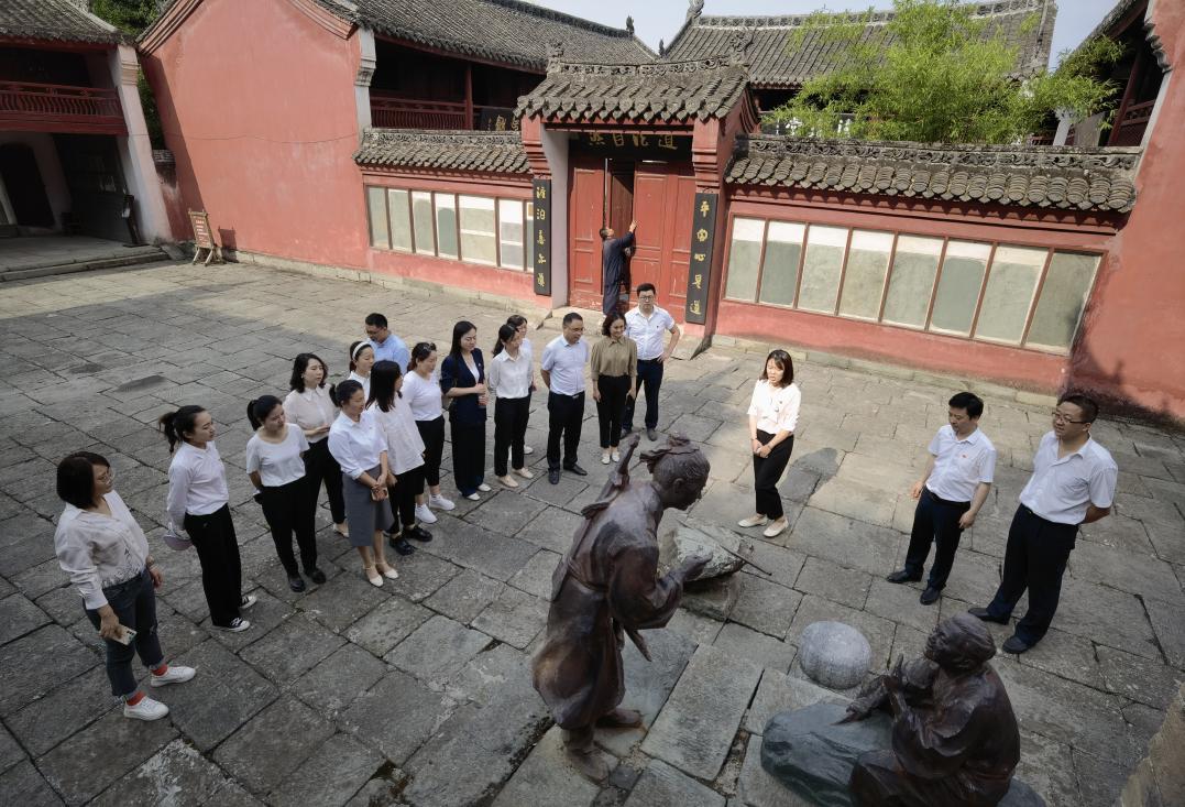  红心向党庆‘七一’ 党建领航文旅体