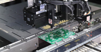 SMT贴片加工在电子制造业中的现状和优势