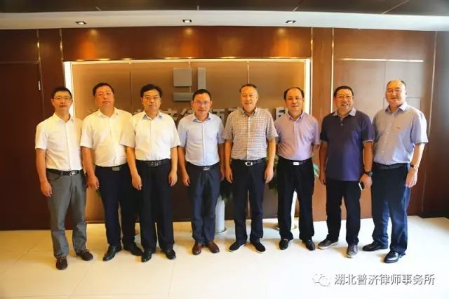 市委常委、统战部部长王均成一行莅临我所考察参观