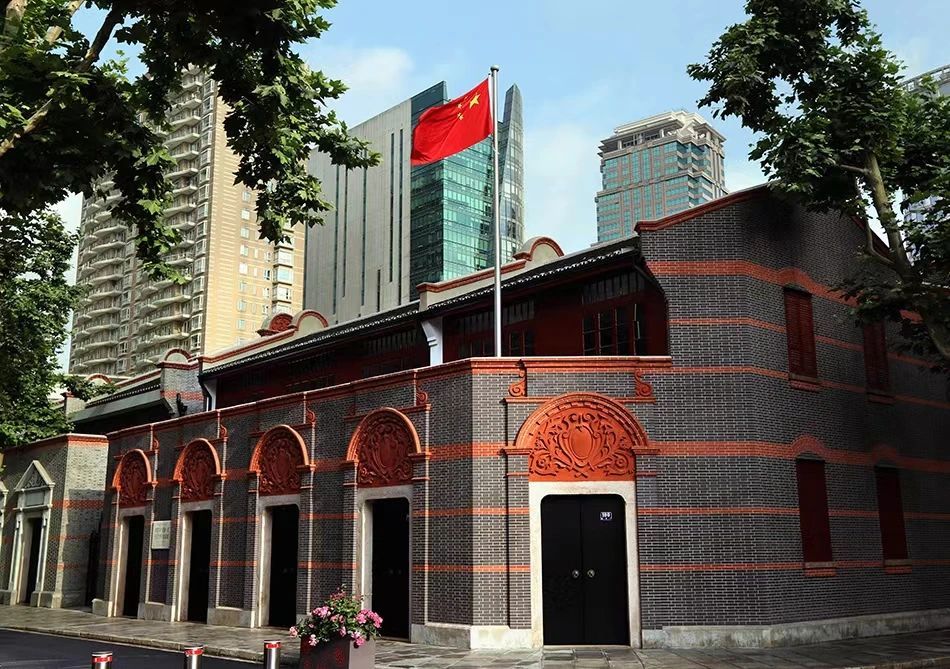 科技賦能紅色文化：恩倍思科技點(diǎn)亮“黨的誕生地”，獻(xiàn)禮祖國(guó)75周年華誕